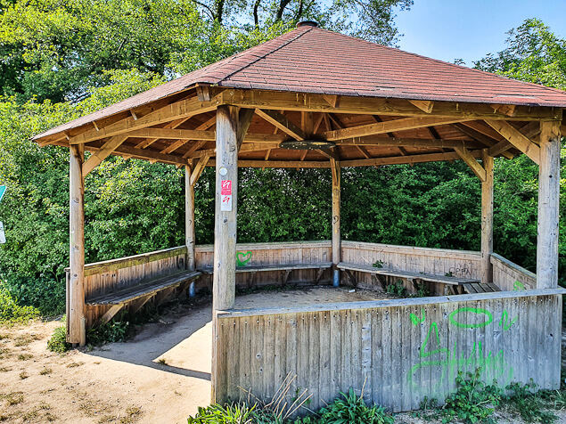 Gemeinsamer Pausenplatz an Neanderlandsteig und Entdeckerschleife