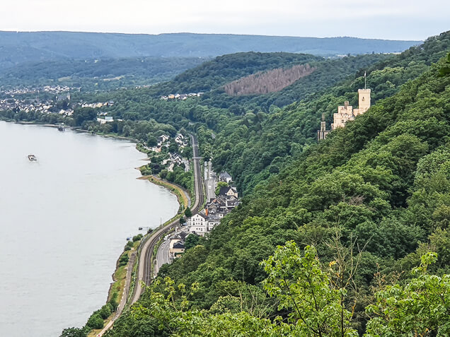 RheinBurgenWeg: Blick auf Stolzenfels