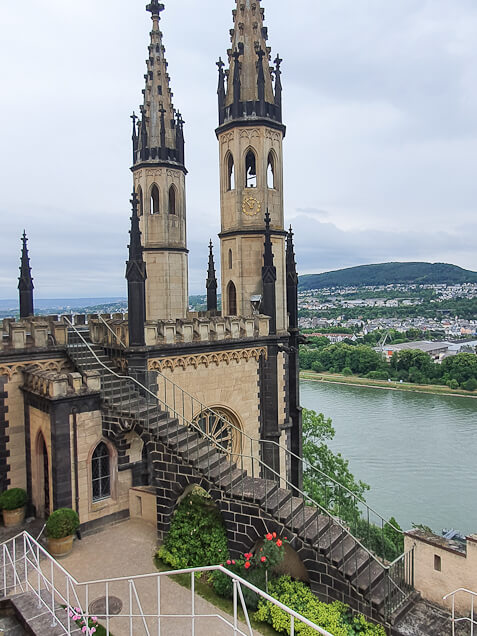 Schloss Stolzenfels am RheinBurgenWeg